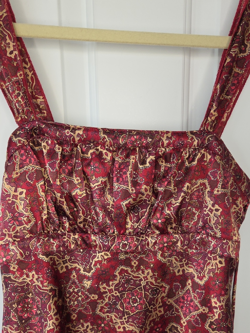 Women's Red Printed Sleeveless Camisole Top